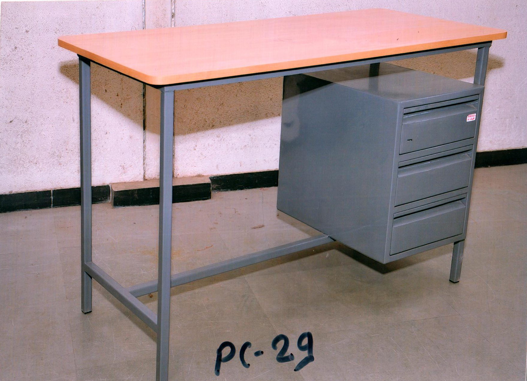 STEEL OFFICE TABLE WITH THREE DRAWER ( 4X2)